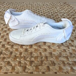 Brand New Puma White Basket Sneakers with Bow Detail Size 6 Wedding Or Everyday